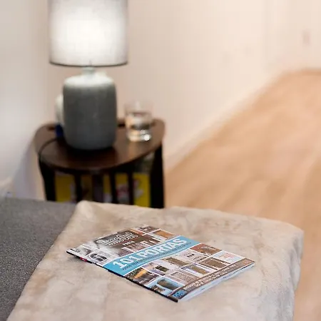 Hopstays Bridges - Downtown Apartment